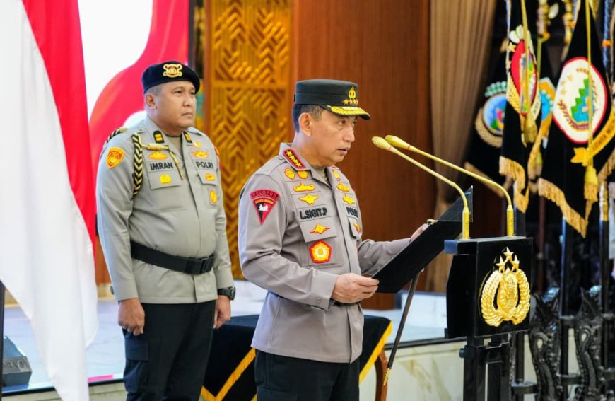 Kapolri Pimpin Pengukuhan Pejabat Baru Mabes Polri