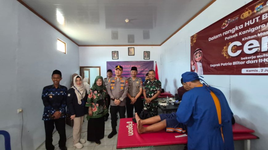 Hari Bhayangkara ke - 80 Polres Blitar Gelar Khitanan Massal Gratis di Kanigoro