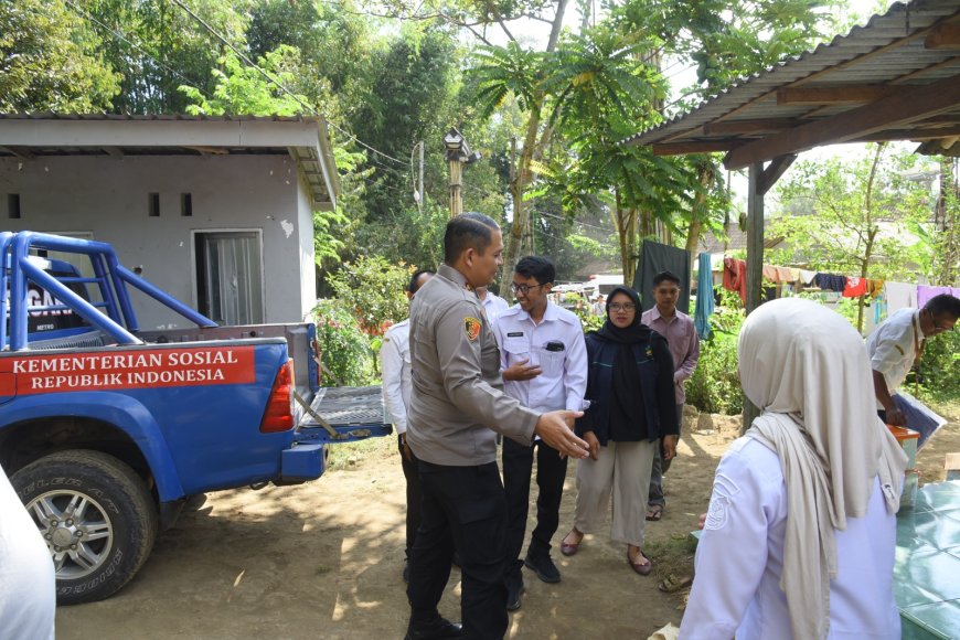 Kepedulian Tanpa Henti, Polres Bondowoso Bantu Bayi Kembar dan Keluarganya